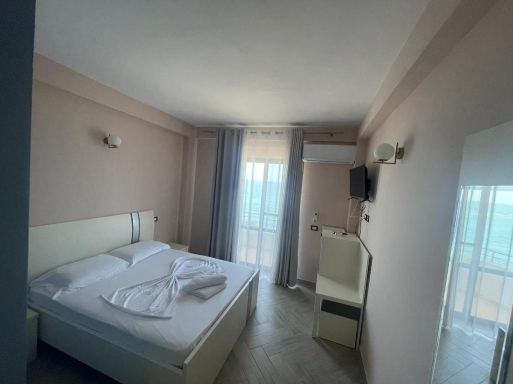 Hotel Ferrara Durres Ngoại thất bức ảnh